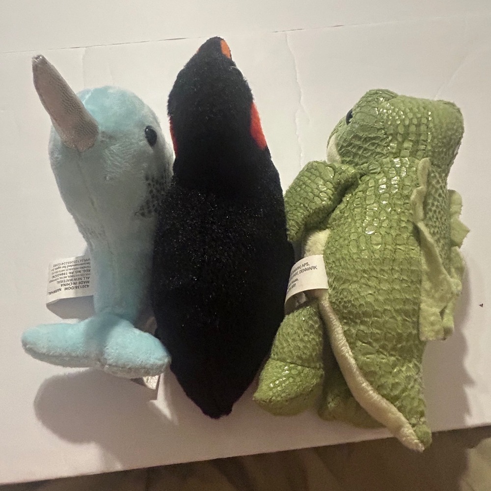Plush Narwhal Toucan The Petting Zoo Smushable Wild Republic Wrap on objects - Picture 8 of 8
